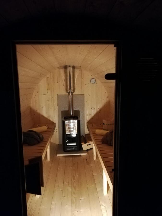 Pod Orehom Drvena Kuca I Sauna 호텔 크라피나 외부 사진